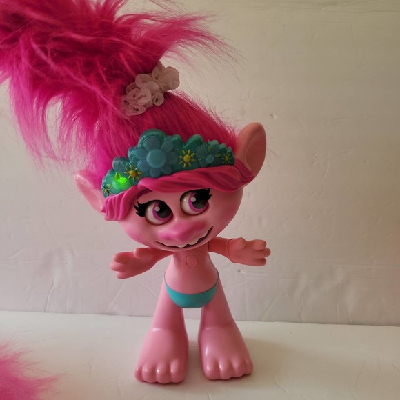 Dreamworks Trolls Dolls and Hat Assortment - Picture 3 of 9